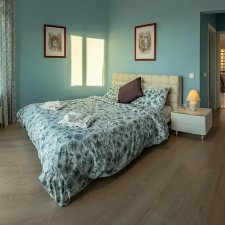 Komissa Villa
